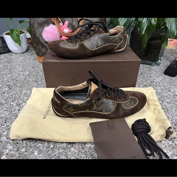 LOUIS VUITTON SHOES SZ 38 1/2 - 7-7.5 - Picture 1 of 8